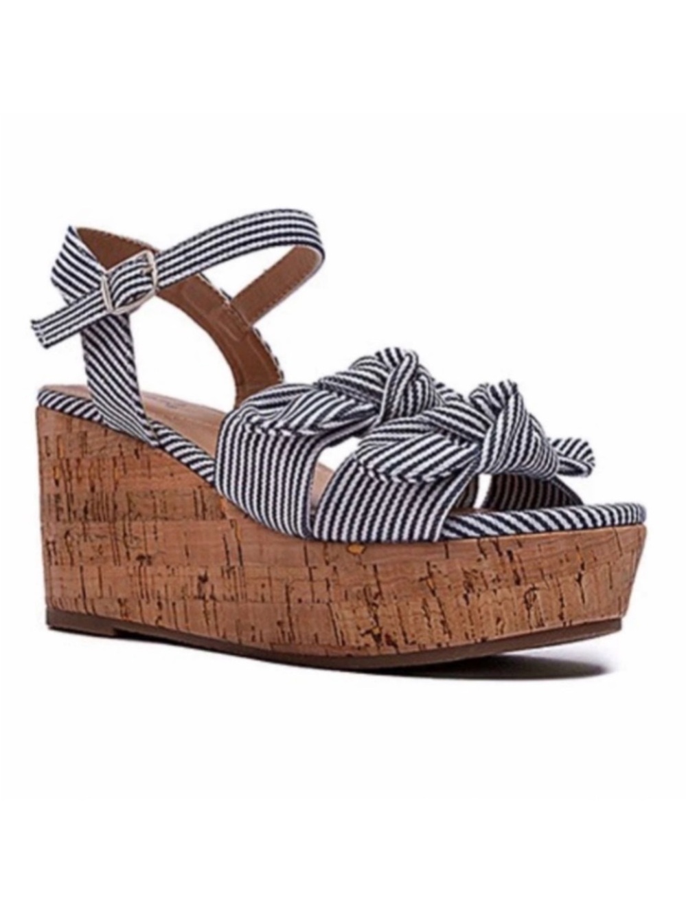 NWT Caleb Bow Wedge Shoes by Qupid Size 6